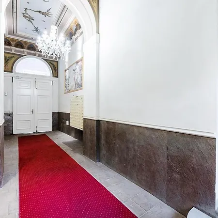 Rentero Charles Square Parking On Request Apartamento